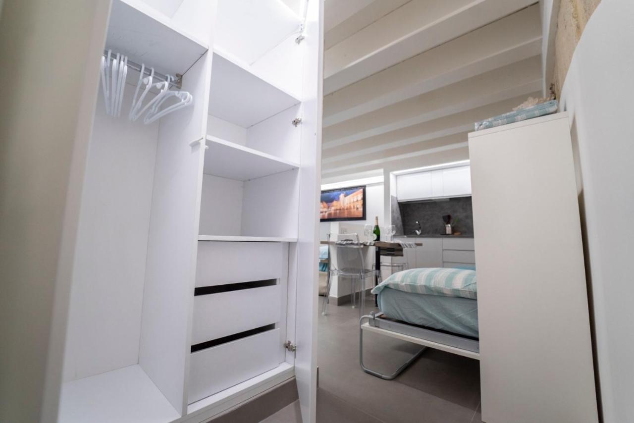 Ortigia Charme Piazza Duomo Apartment Syracuse Exterior photo
