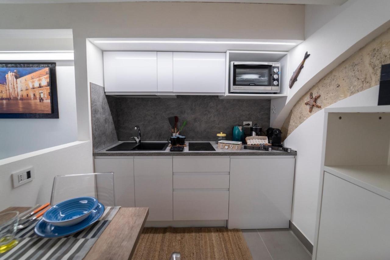 Ortigia Charme Piazza Duomo Apartment Syracuse Exterior photo